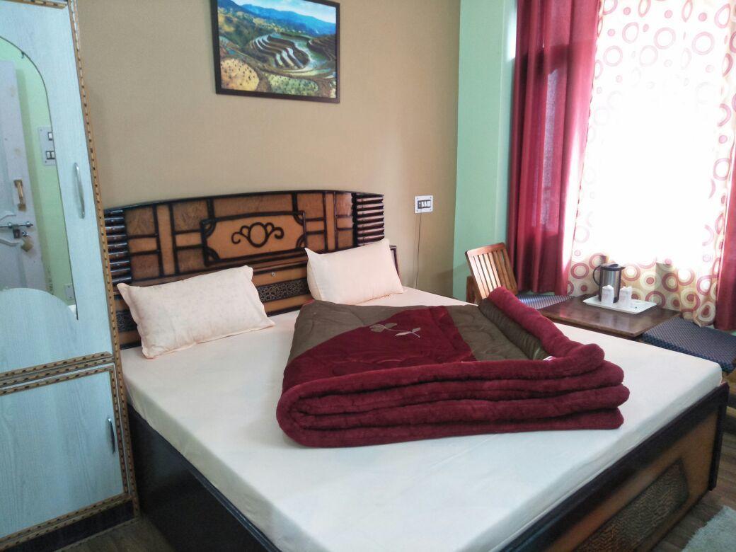 Hotel Mansarovar Banjār Exteriér fotografie